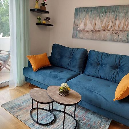 Apartment Eny Baška Voda Dış mekan fotoğraf
