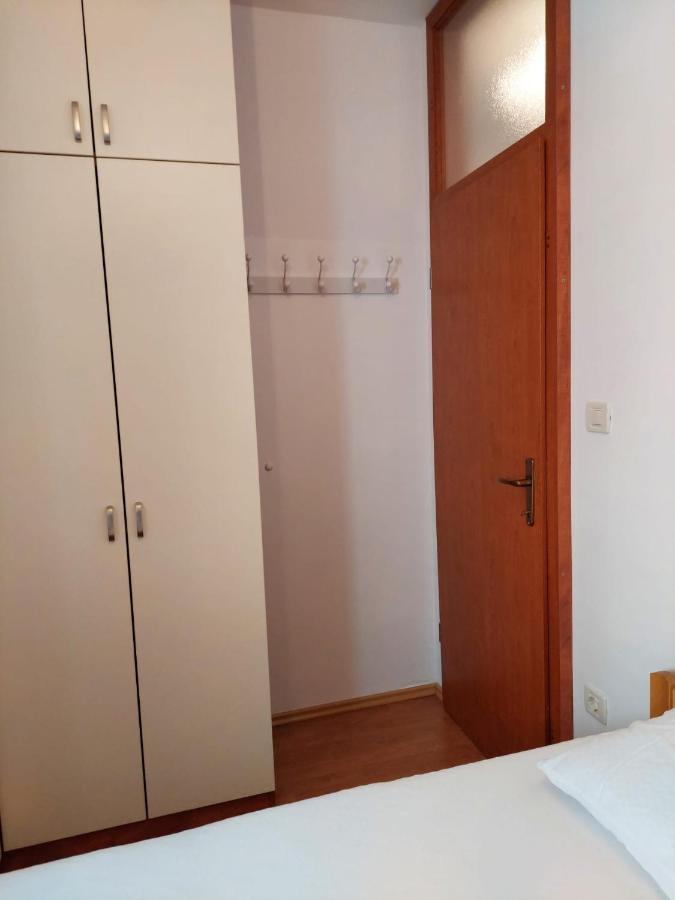 Apartment Eny Baška Voda Dış mekan fotoğraf