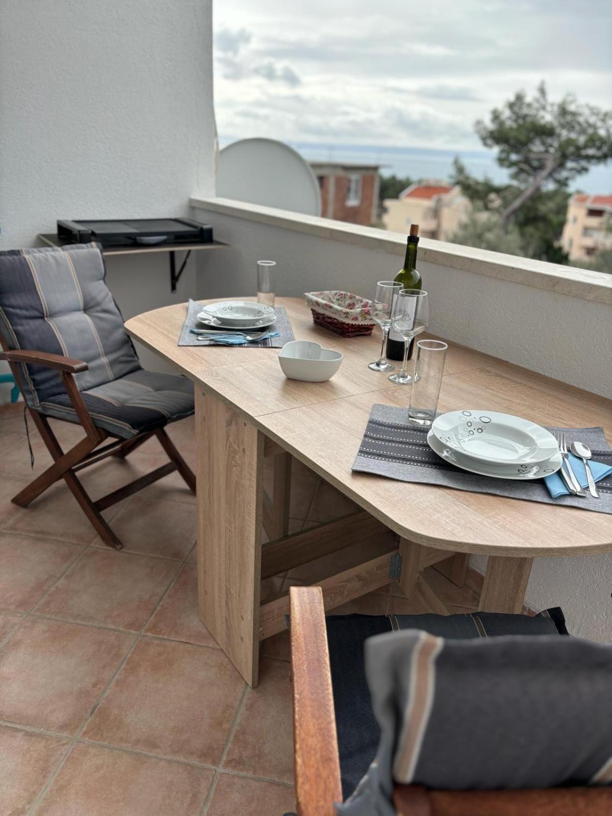 Apartment Eny Baška Voda Dış mekan fotoğraf