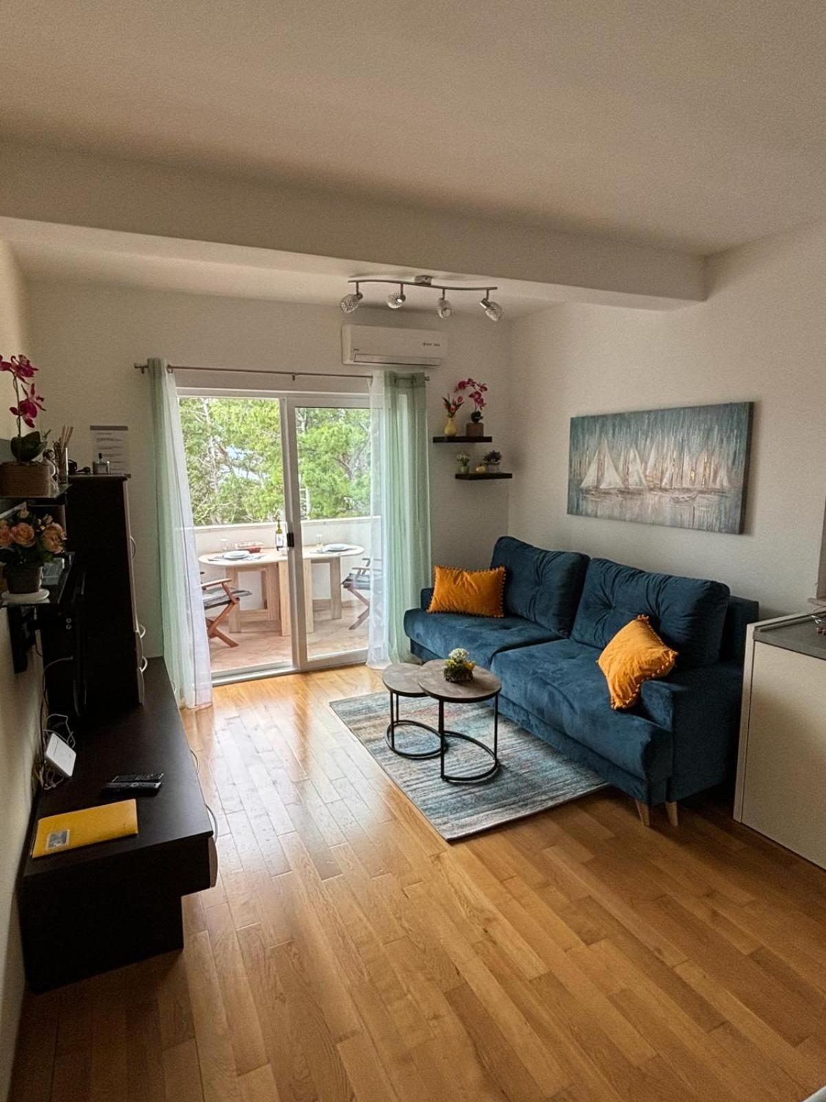 Apartment Eny Baška Voda Dış mekan fotoğraf