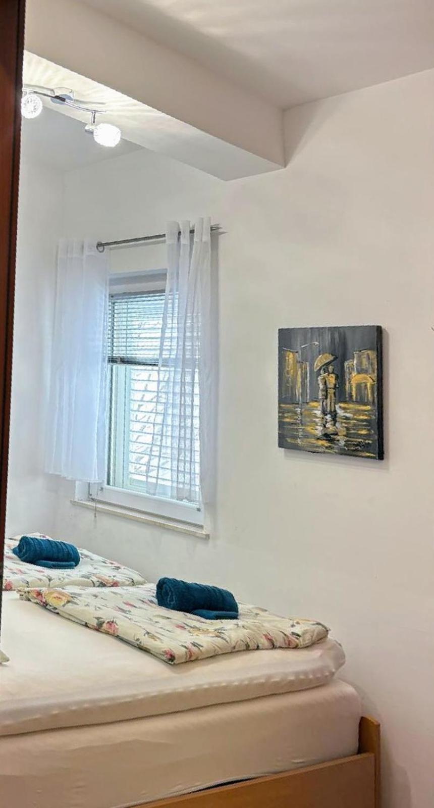 Apartment Eny Baška Voda Dış mekan fotoğraf